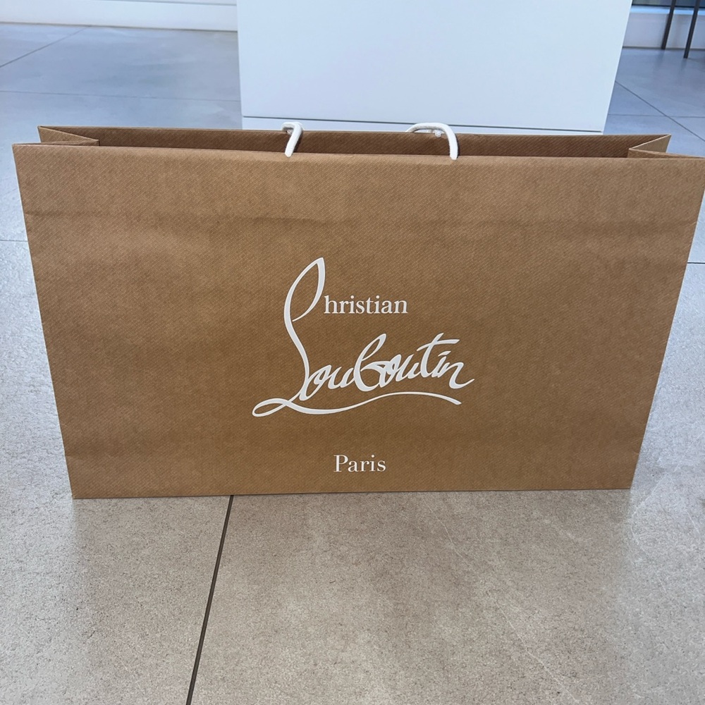 Christian louboutin Large shopping bag 25”x15” no dents